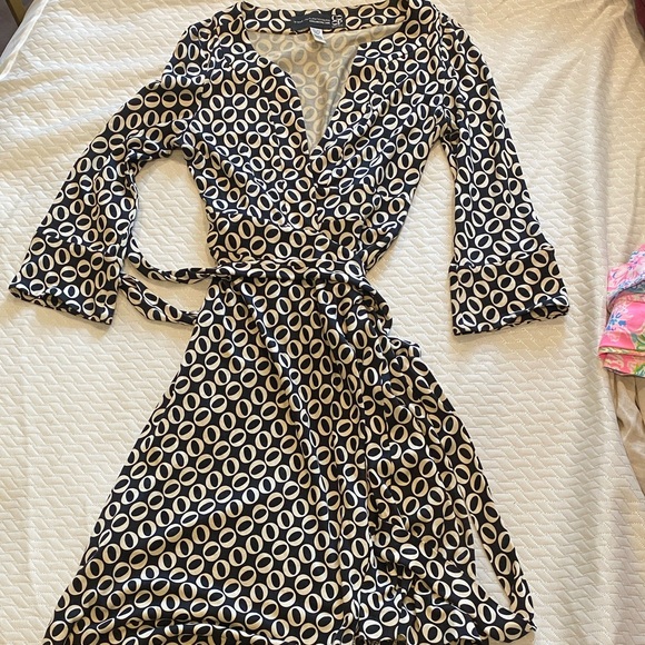 Diane Von Furstenberg Black and White Patterned Dress - Picture 3 of 4